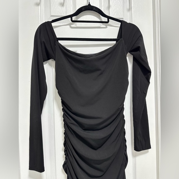 Cinq a Sept Holly Gown in Black - Picture 5 of 9